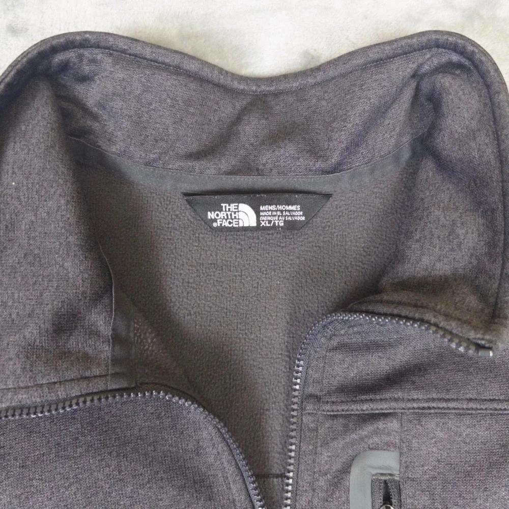 The North Face 1/4 Zip Pullover Mens XL Grey Fleece Chest Pocket Hiking Sweater